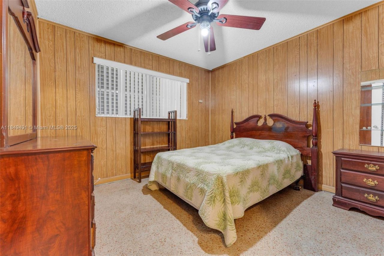 2238 NW 58th St, Miami, FL 33142 Photo