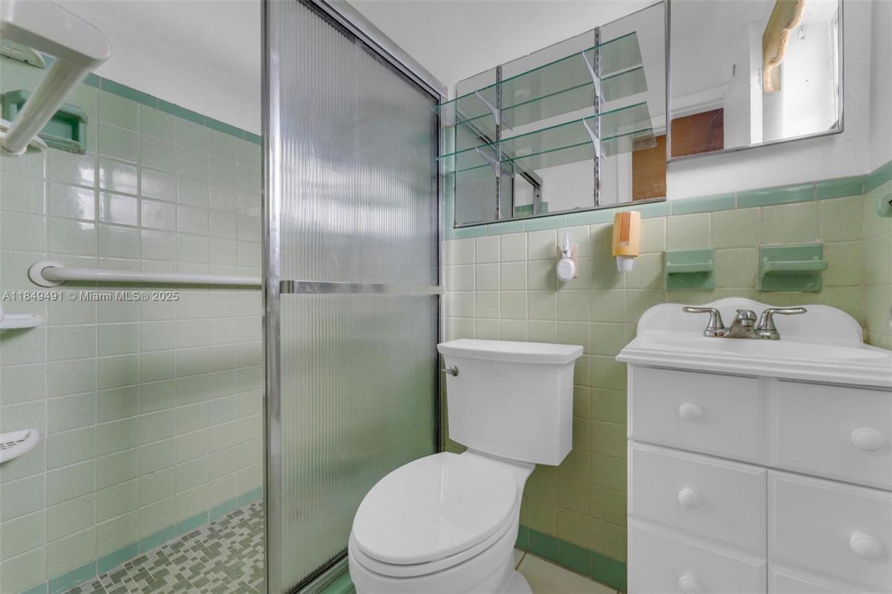 2238 NW 58th St, Miami, FL 33142 Photo