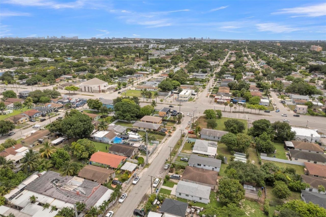 2238 NW 58th St, Miami, FL 33142 Photo