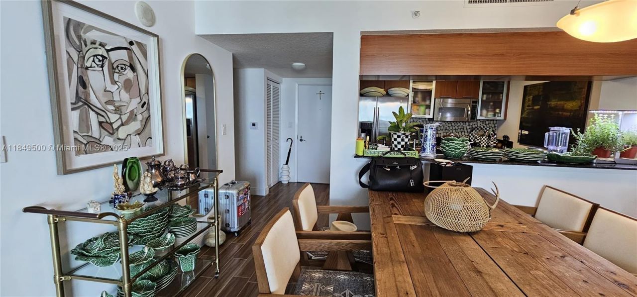 1800 N Bayshore Dr, Unit 3808, Miami, FL 33132 Photo