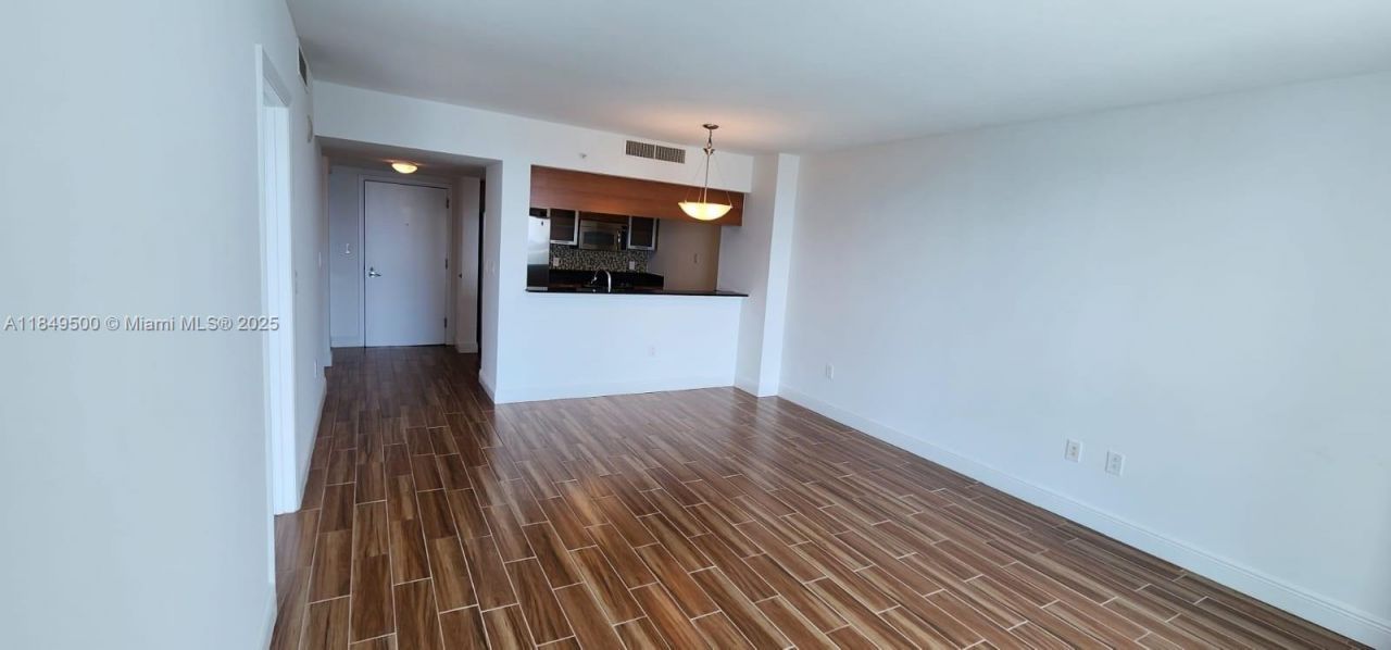 1800 N Bayshore Dr, Unit 3808, Miami, FL 33132 Photo