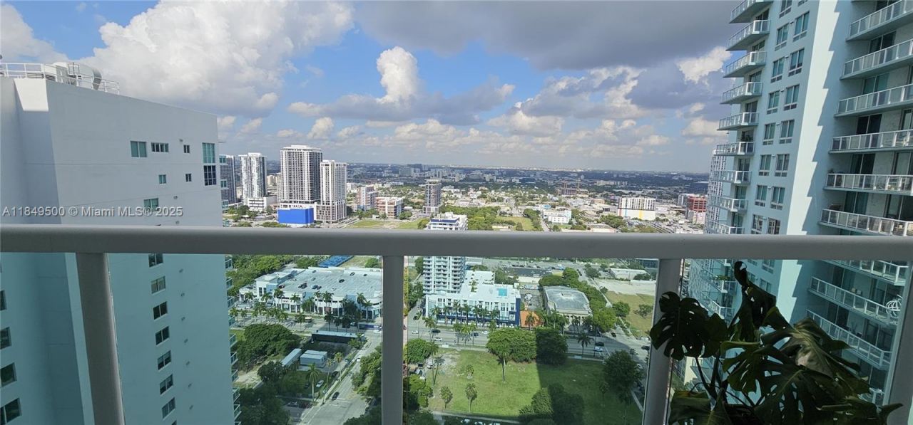 1800 N Bayshore Dr, Unit 3808, Miami, FL 33132 Photo