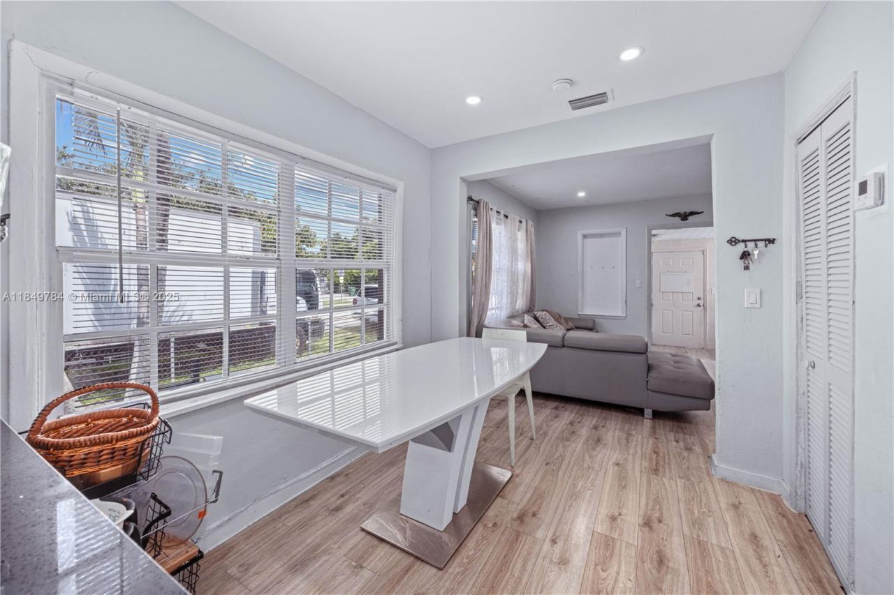 790 NW 63rd St, Miami, FL 33150 Photo