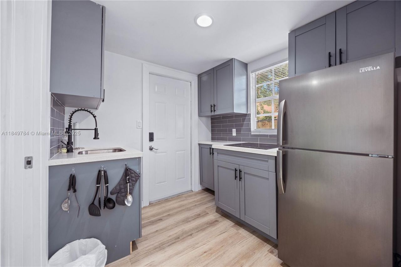 790 NW 63rd St, Miami, FL 33150 Photo