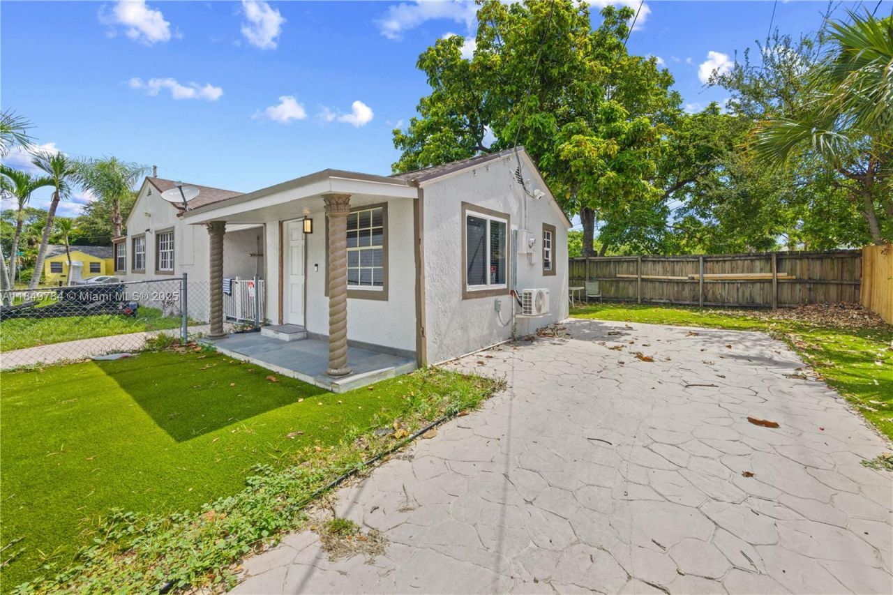 790 NW 63rd St, Miami, FL 33150 Photo