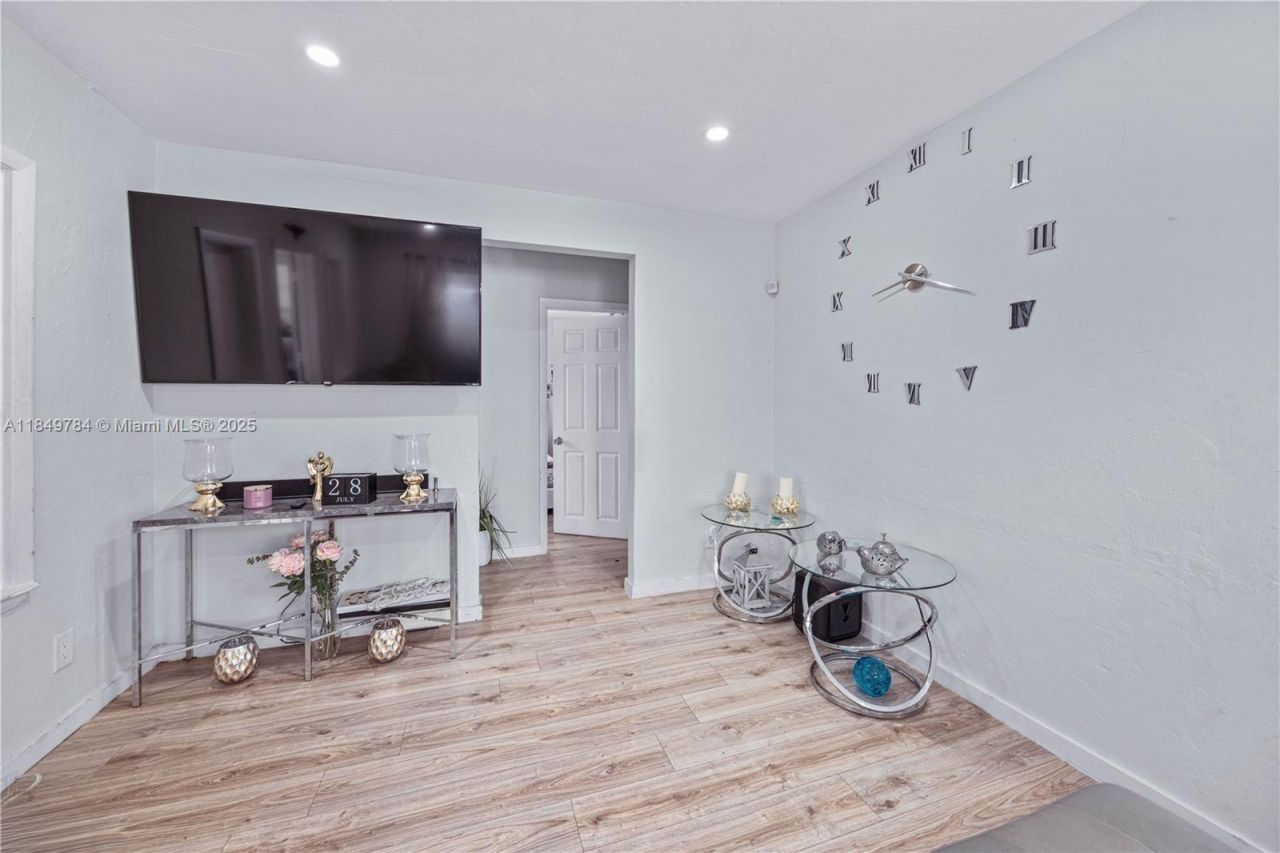 790 NW 63rd St, Miami, FL 33150 Photo