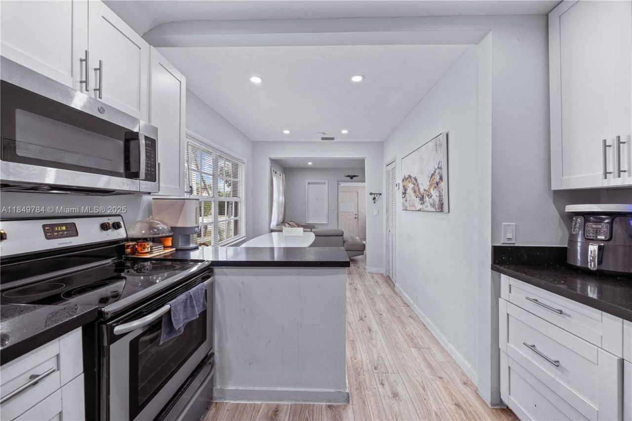 790 NW 63rd St, Miami, FL 33150 Photo