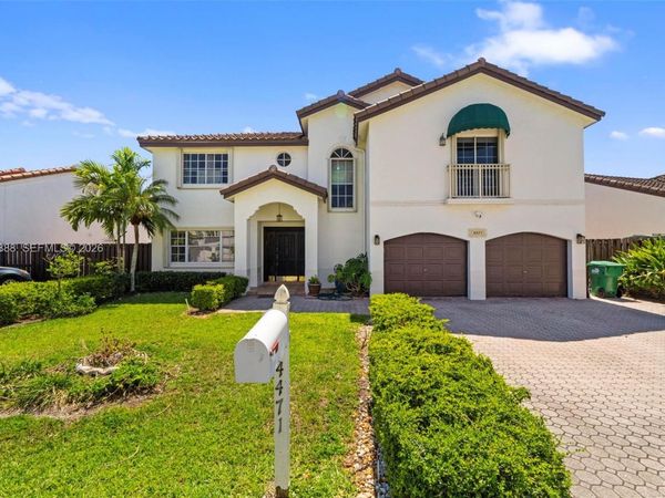 4471 SW 154th Ct, Miami, FL 33185