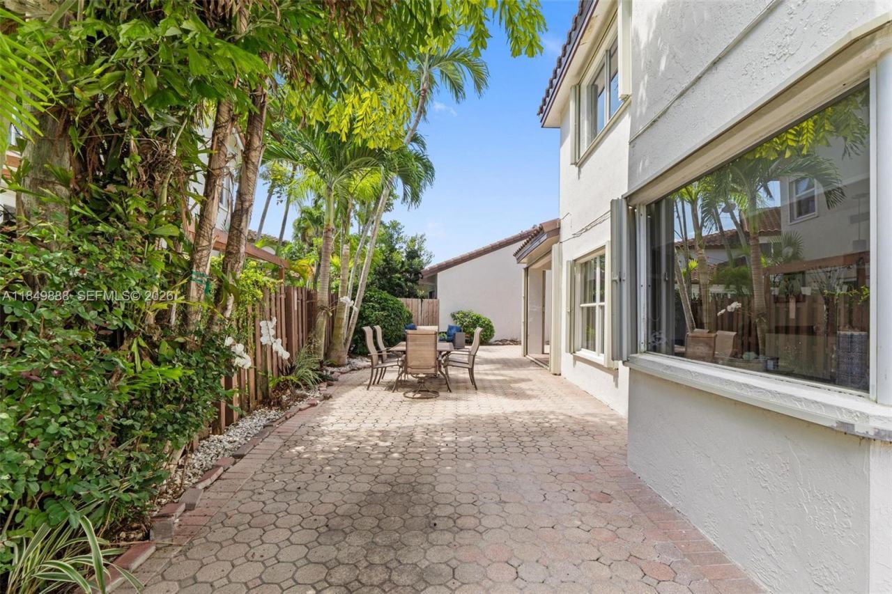 4471 SW 154th Ct, Miami, FL 33185 Photo