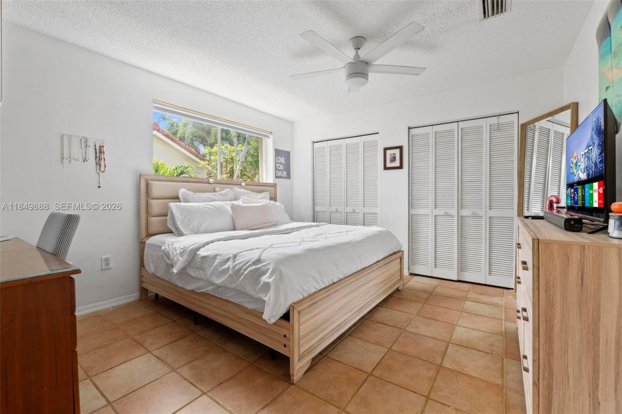 4471 SW 154th Ct, Miami, FL 33185 Photo