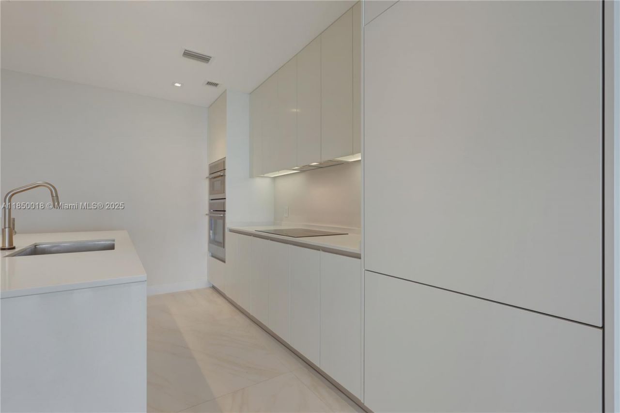 700 NE 24 Street, Unit 2803, Miami, FL 33137 Photo