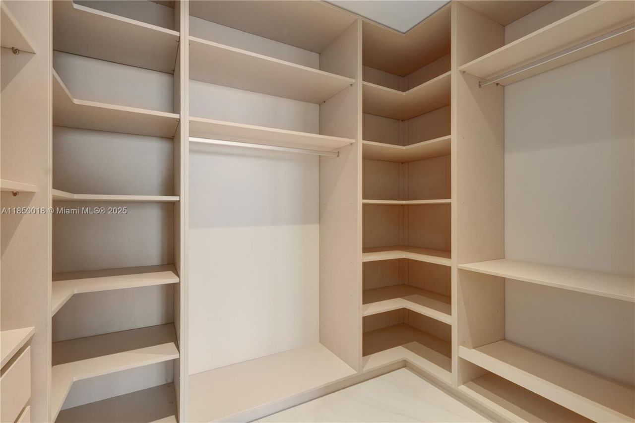 700 NE 24 Street, Unit 2803, Miami, FL 33137 Photo