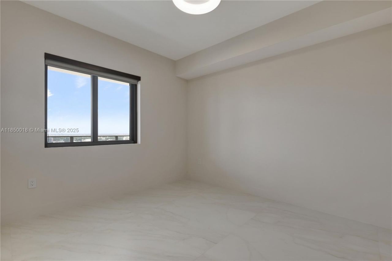 700 NE 24 Street, Unit 2803, Miami, FL 33137 Photo