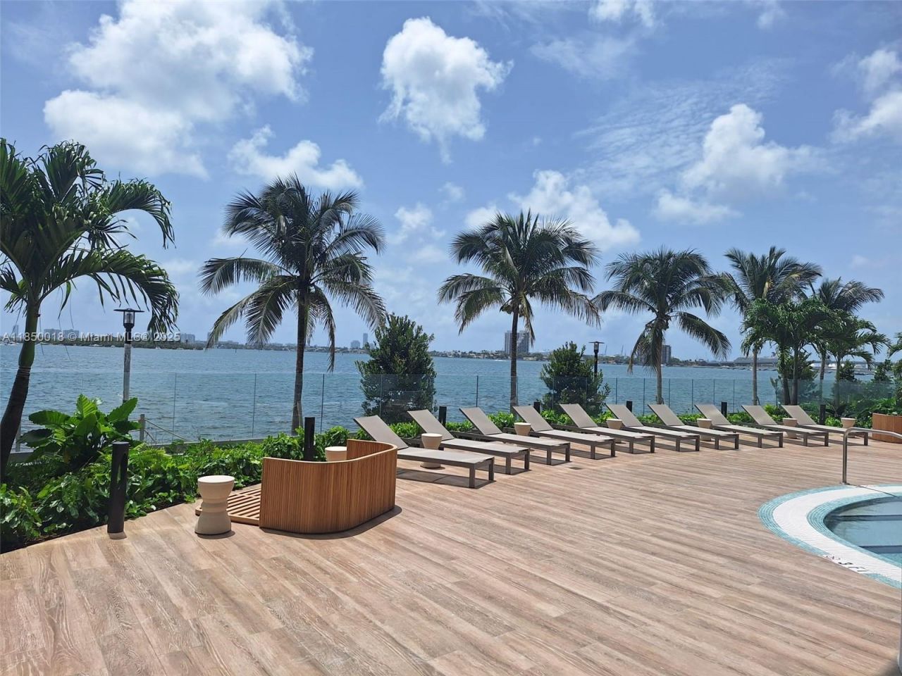 700 NE 24 Street, Unit 2803, Miami, FL 33137 Photo