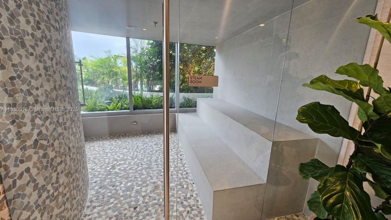 700 NE 24 Street, Unit 2803, Miami, FL 33137 Photo