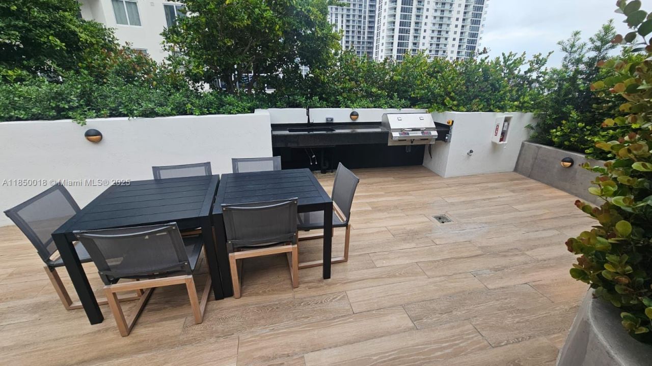 700 NE 24 Street, Unit 2803, Miami, FL 33137 Photo