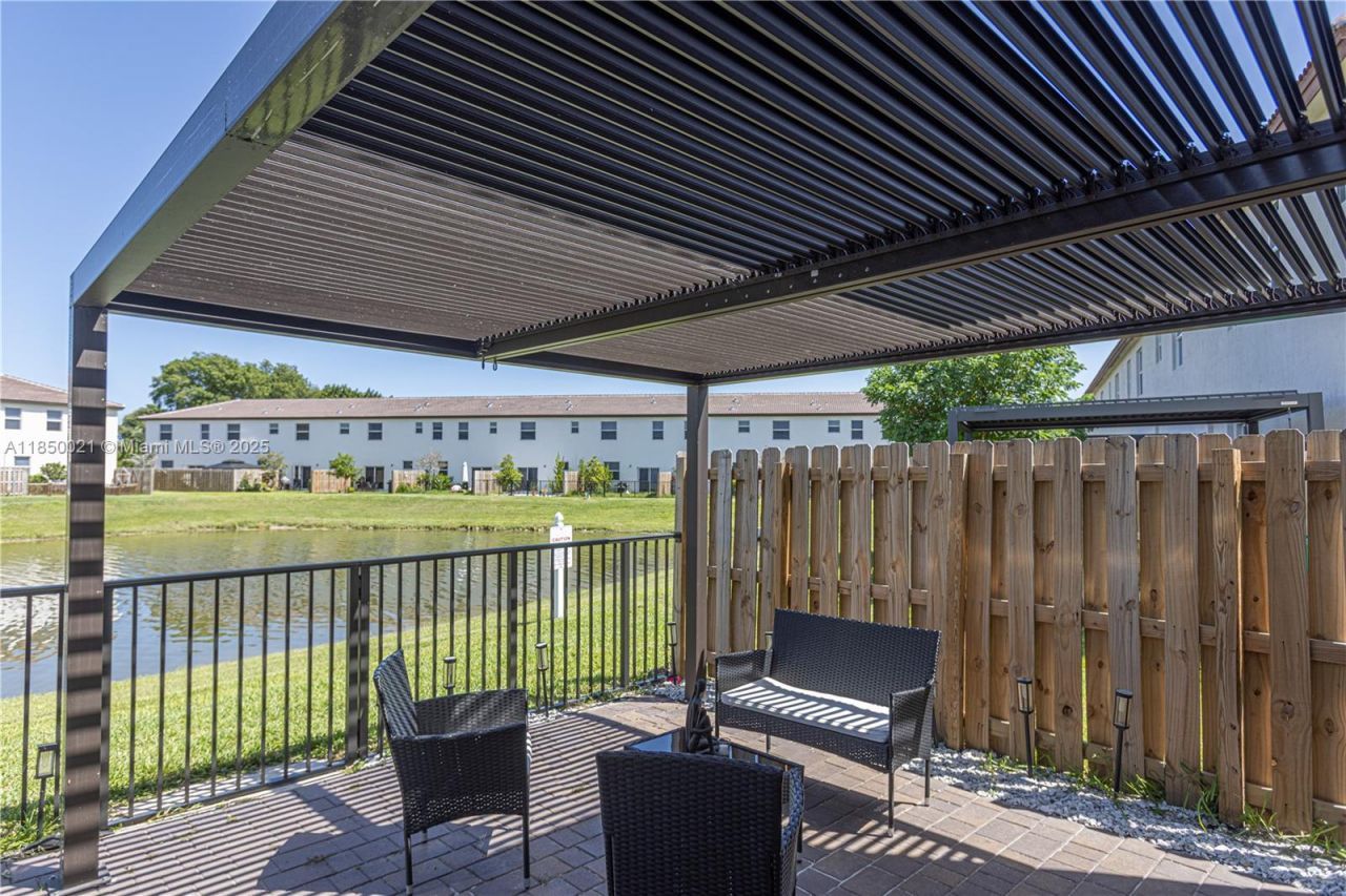 12561 NW 23rd Pl, Miami, FL 33167 Photo