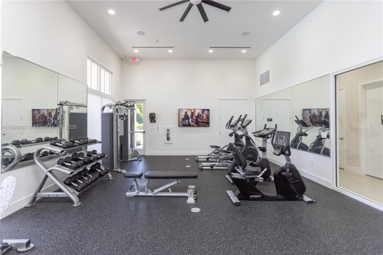 12561 NW 23rd Pl, Miami, FL 33167 Photo