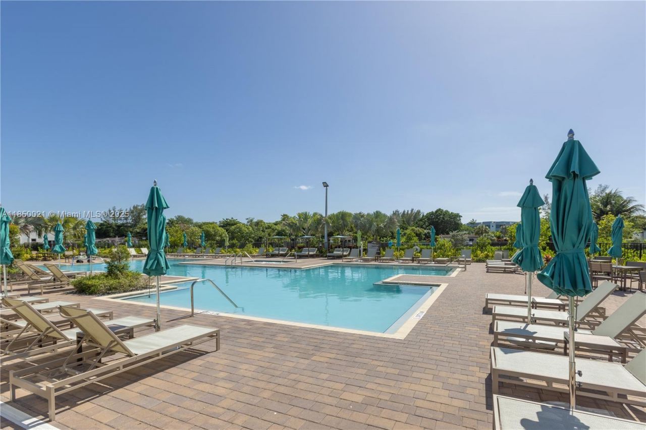 12561 NW 23rd Pl, Miami, FL 33167 Photo