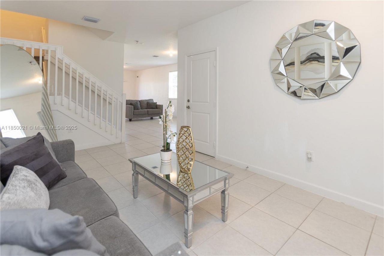 12561 NW 23rd Pl, Miami, FL 33167 Photo