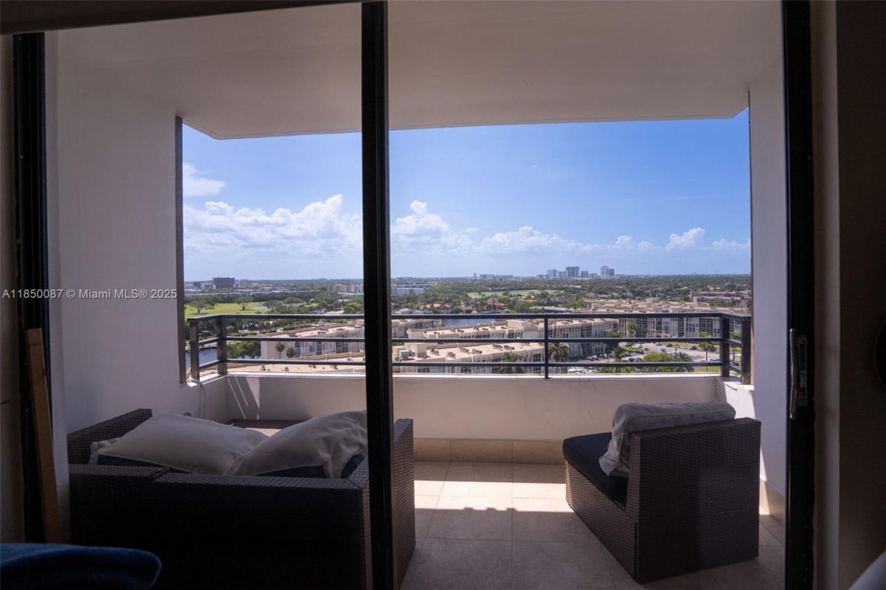 500 Three Islands Blvd, Unit 1008, Hallandale Beach, FL 33009 Photo