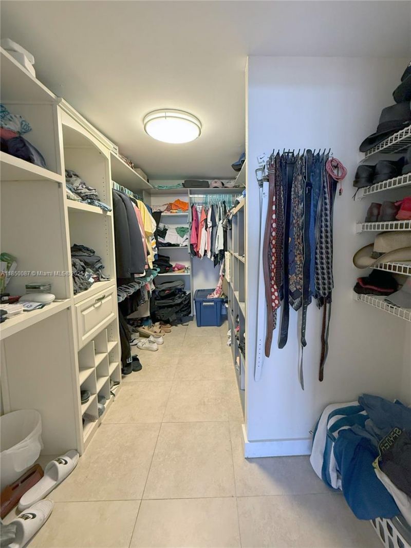 500 Three Islands Blvd, Unit 1008, Hallandale Beach, FL 33009 Photo