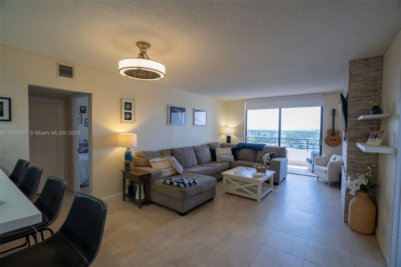 500 Three Islands Blvd, Unit 1008, Hallandale Beach, FL 33009 Photo