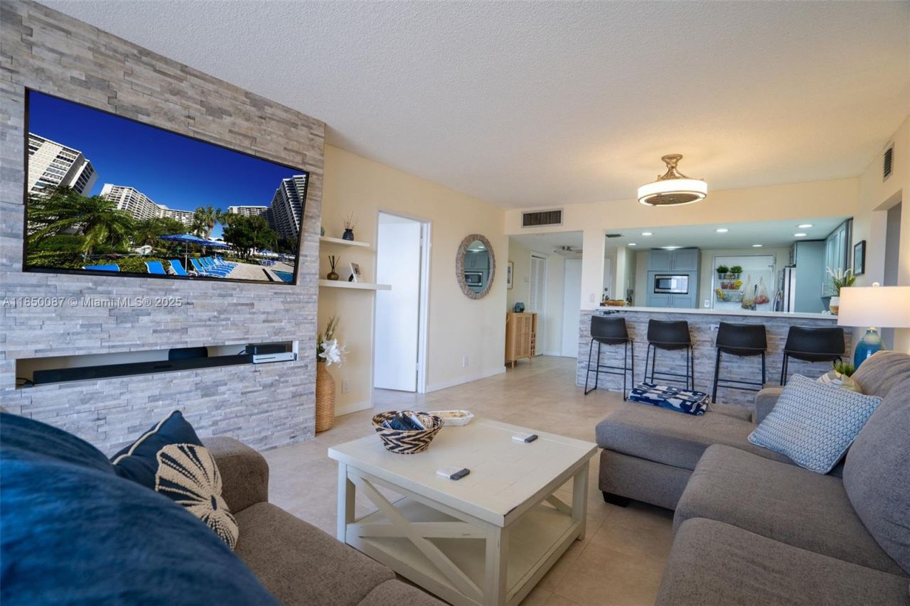 500 Three Islands Blvd, Unit 1008, Hallandale Beach, FL 33009 Photo