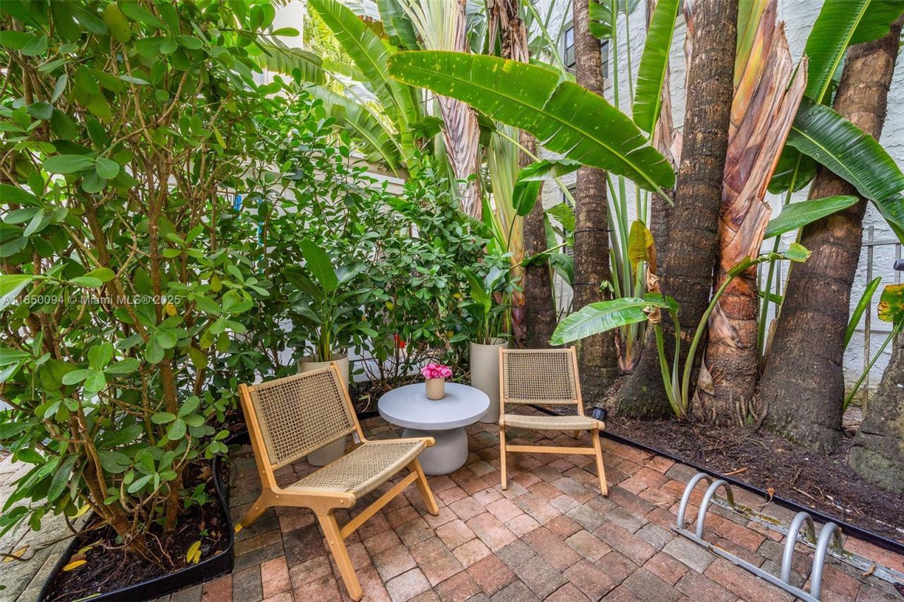 1569 Michigan Ave, Unit 10, Miami Beach, FL 33139 Photo