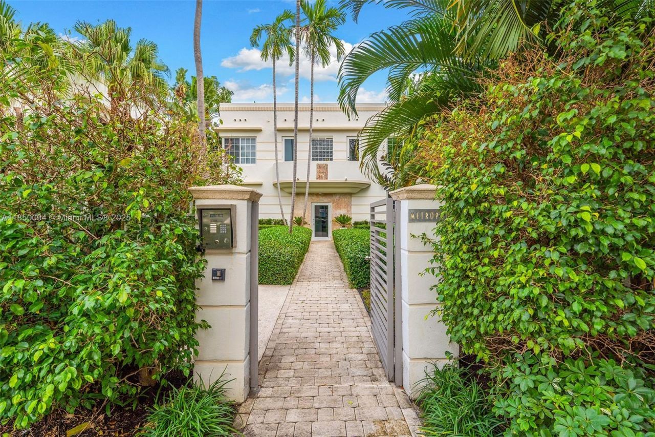 1569 Michigan Ave, Unit 10, Miami Beach, FL 33139 Photo