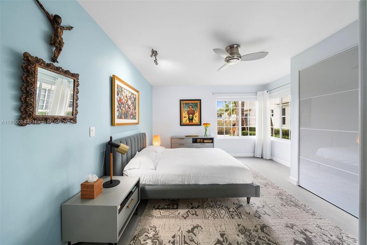 1569 Michigan Ave, Unit 10, Miami Beach, FL 33139 Photo