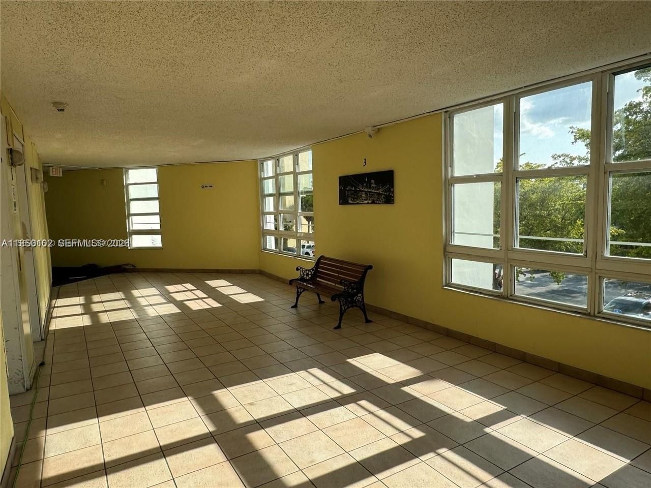 9682 Fontainebleau Blvd, Unit 401, Miami, FL 33172 Photo