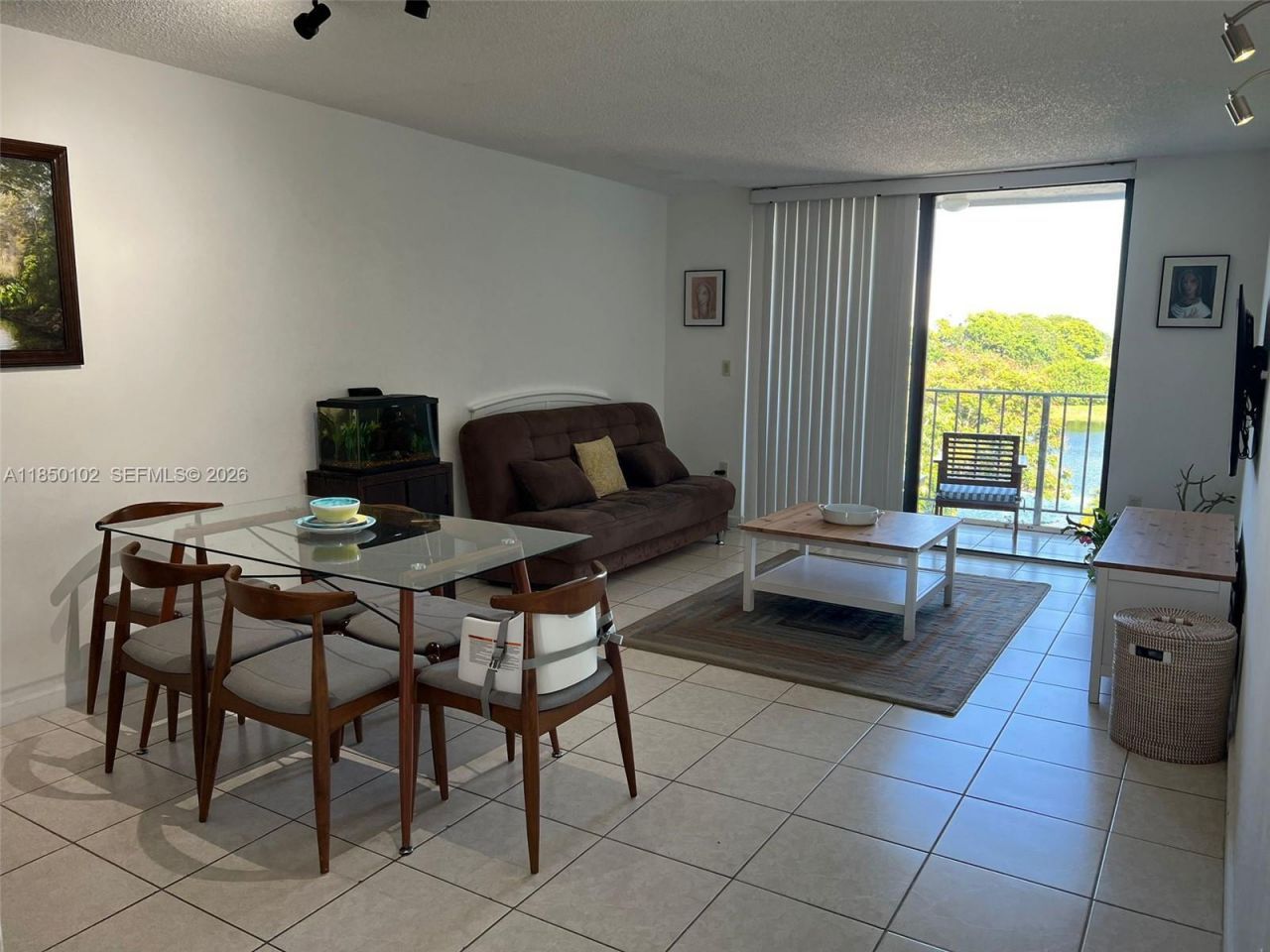 9682 Fontainebleau Blvd, Unit 401, Miami, FL 33172 Photo