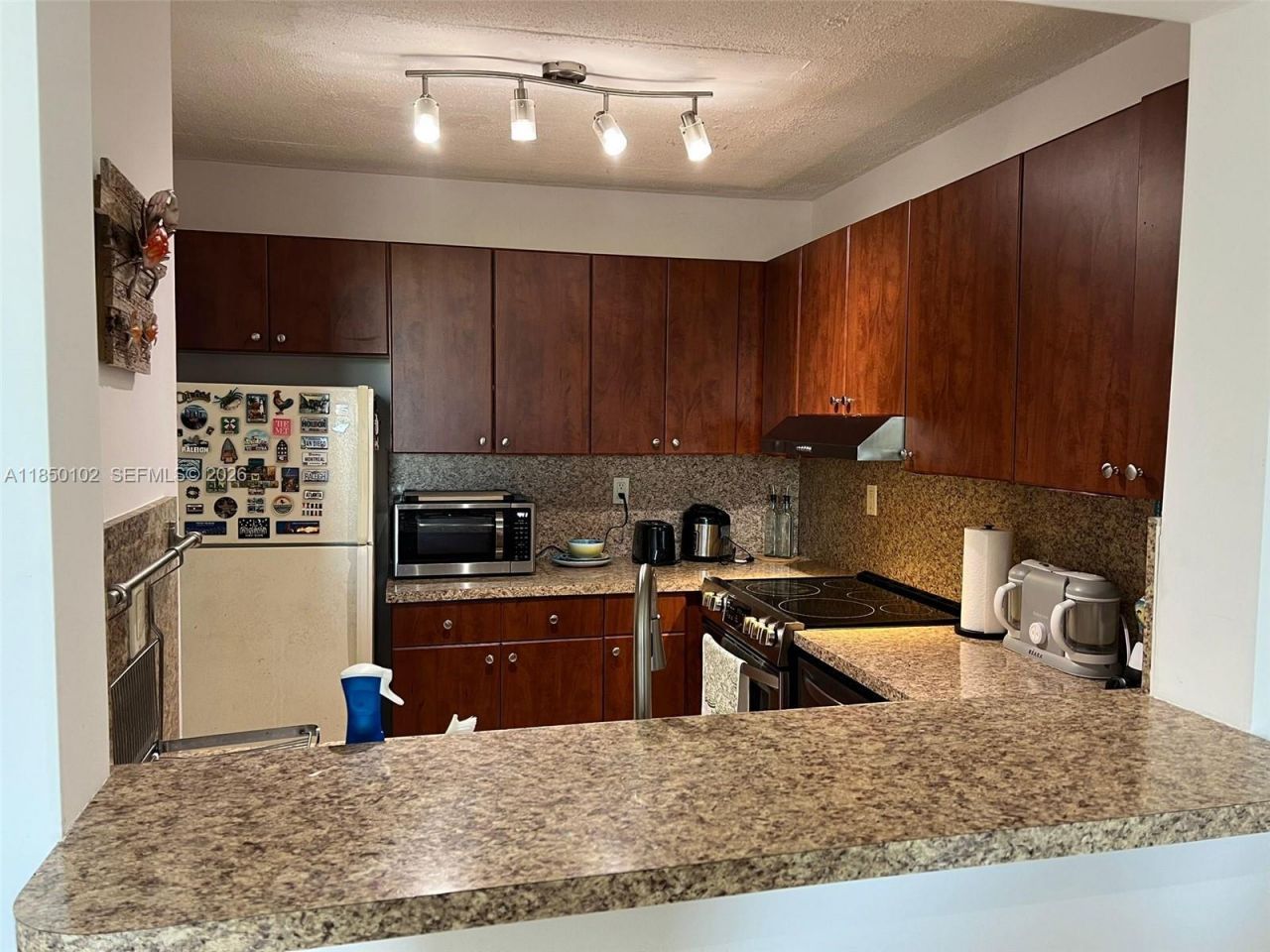 9682 Fontainebleau Blvd, Unit 401, Miami, FL 33172 Photo