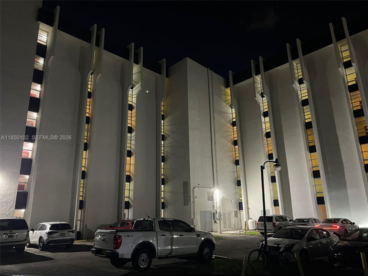 9682 Fontainebleau Blvd, Unit 401, Miami, FL 33172 Photo