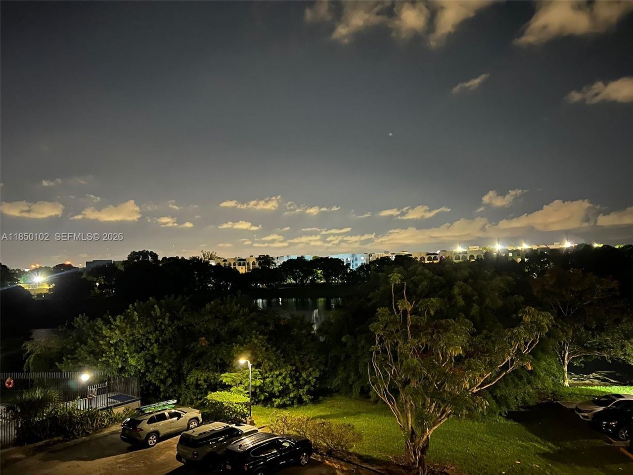 9682 Fontainebleau Blvd, Unit 401, Miami, FL 33172 Photo