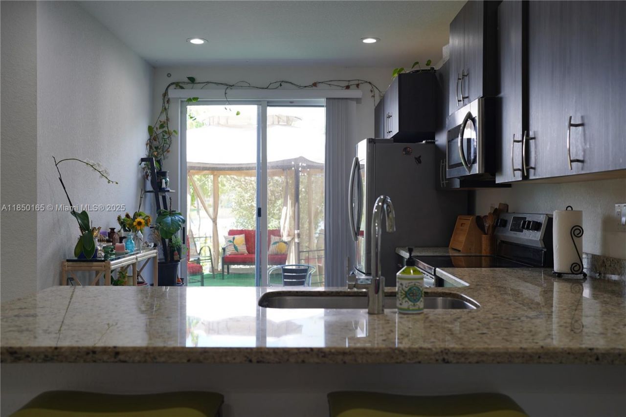 1386 SE 23rd Ter, Homestead, FL 33035 Photo