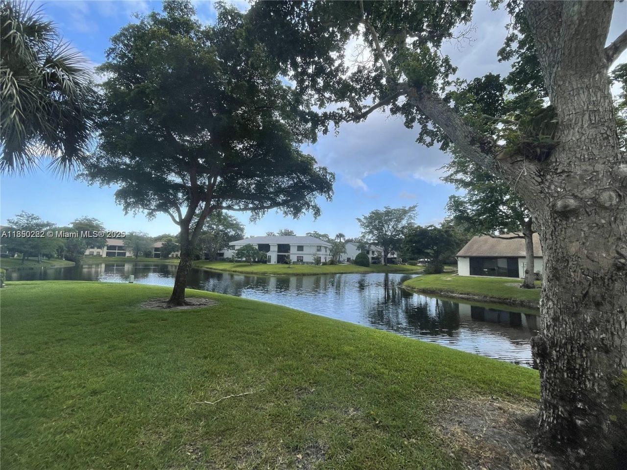 3314 S Carambola Cir S, Unit 2523, Coconut Creek, FL 33066 Photo