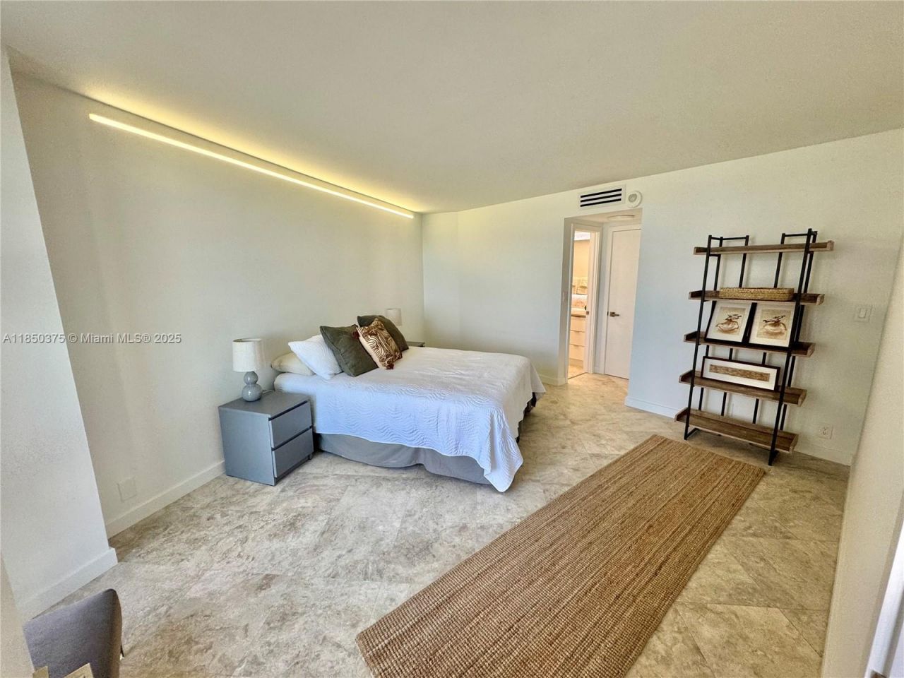 1111 Crandon Blvd, Unit A404, Key Biscayne, FL 33149 Photo