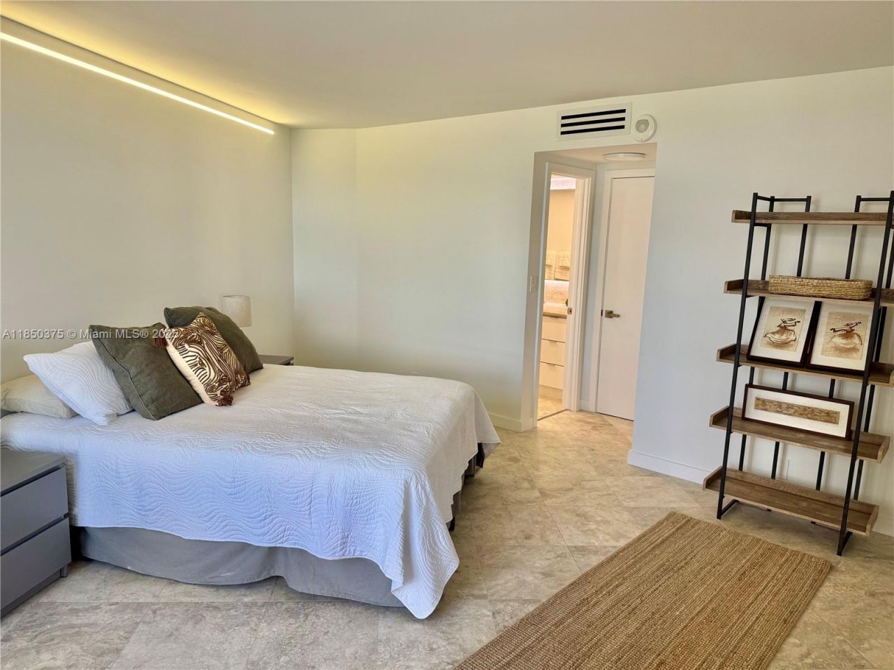 1111 Crandon Blvd, Unit A404, Key Biscayne, FL 33149 Photo