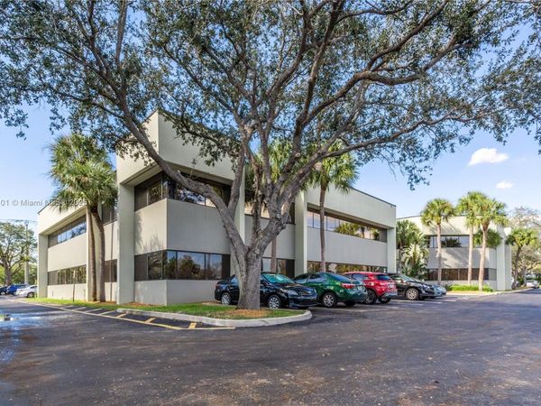 Unit 204, Miami Lakes, FL 33014