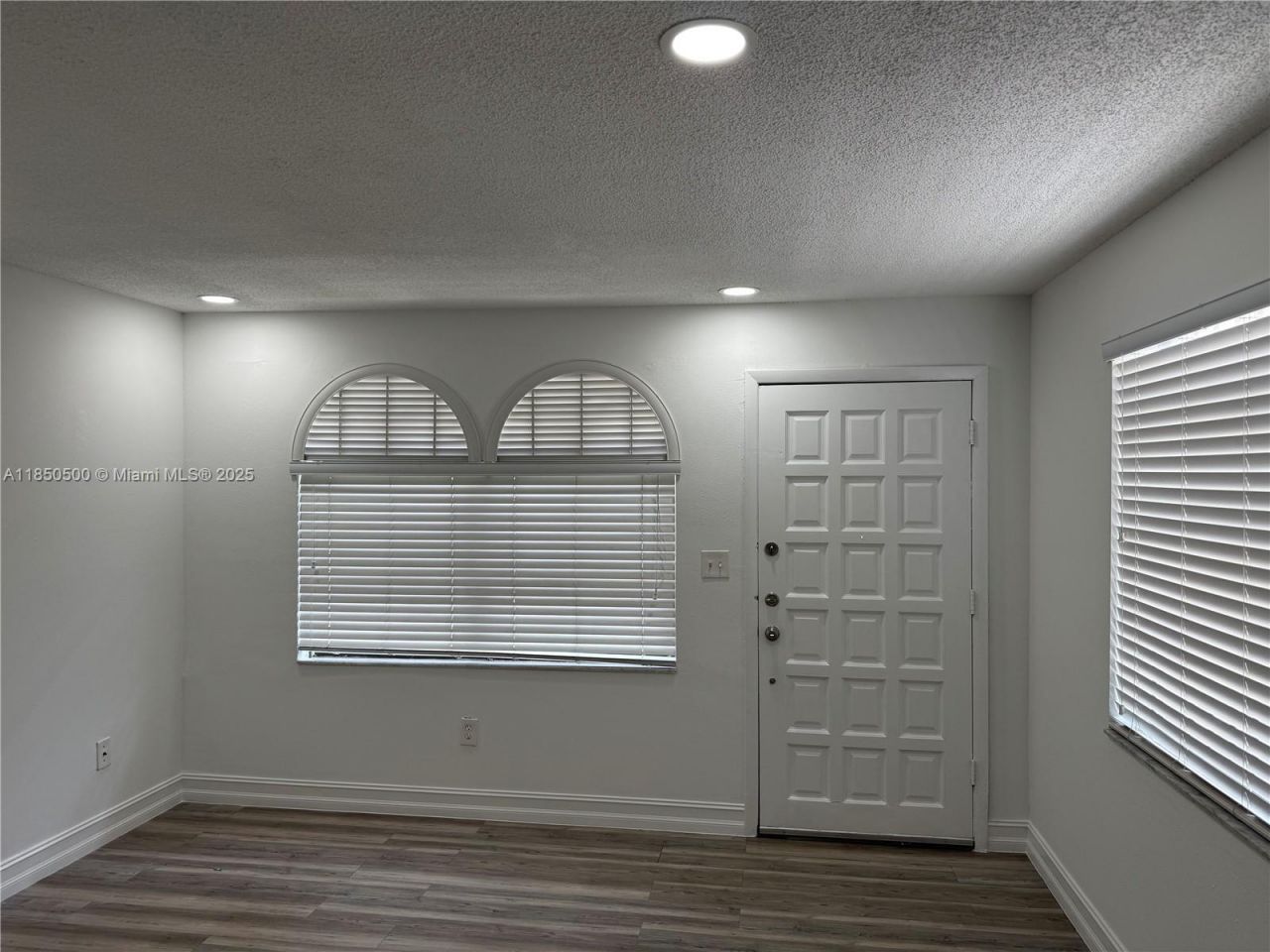 2289 W 52nd St, Unit 2-3, Hialeah, FL 33016 Photo