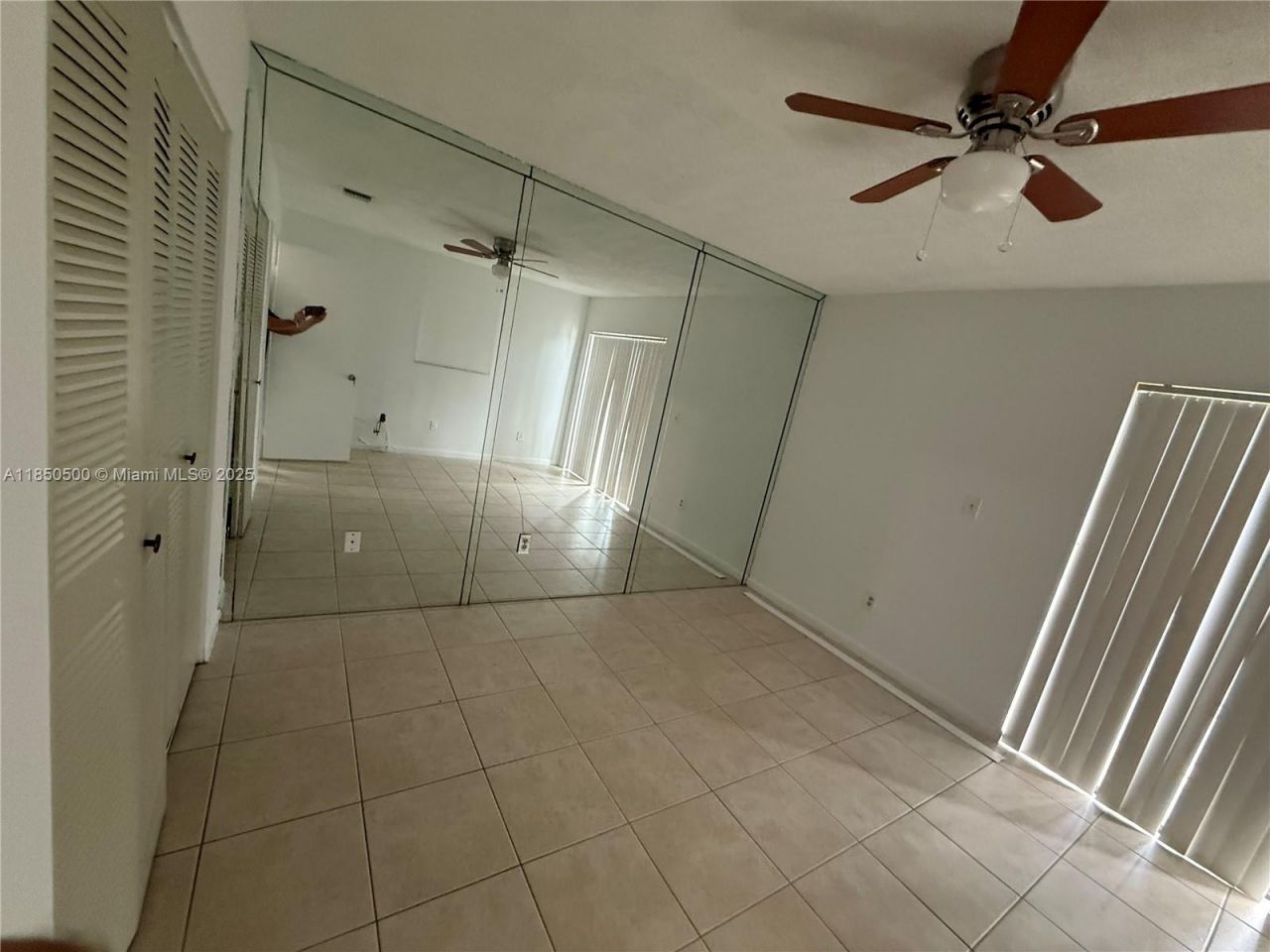 2289 W 52nd St, Unit 2-3, Hialeah, FL 33016 Photo