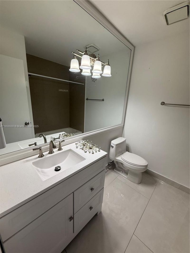 2289 W 52nd St, Unit 2-3, Hialeah, FL 33016 Photo