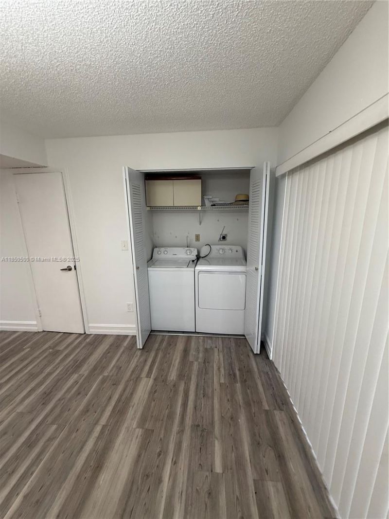 2289 W 52nd St, Unit 2-3, Hialeah, FL 33016 Photo