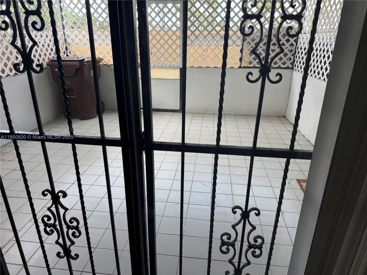 2289 W 52nd St, Unit 2-3, Hialeah, FL 33016 Photo