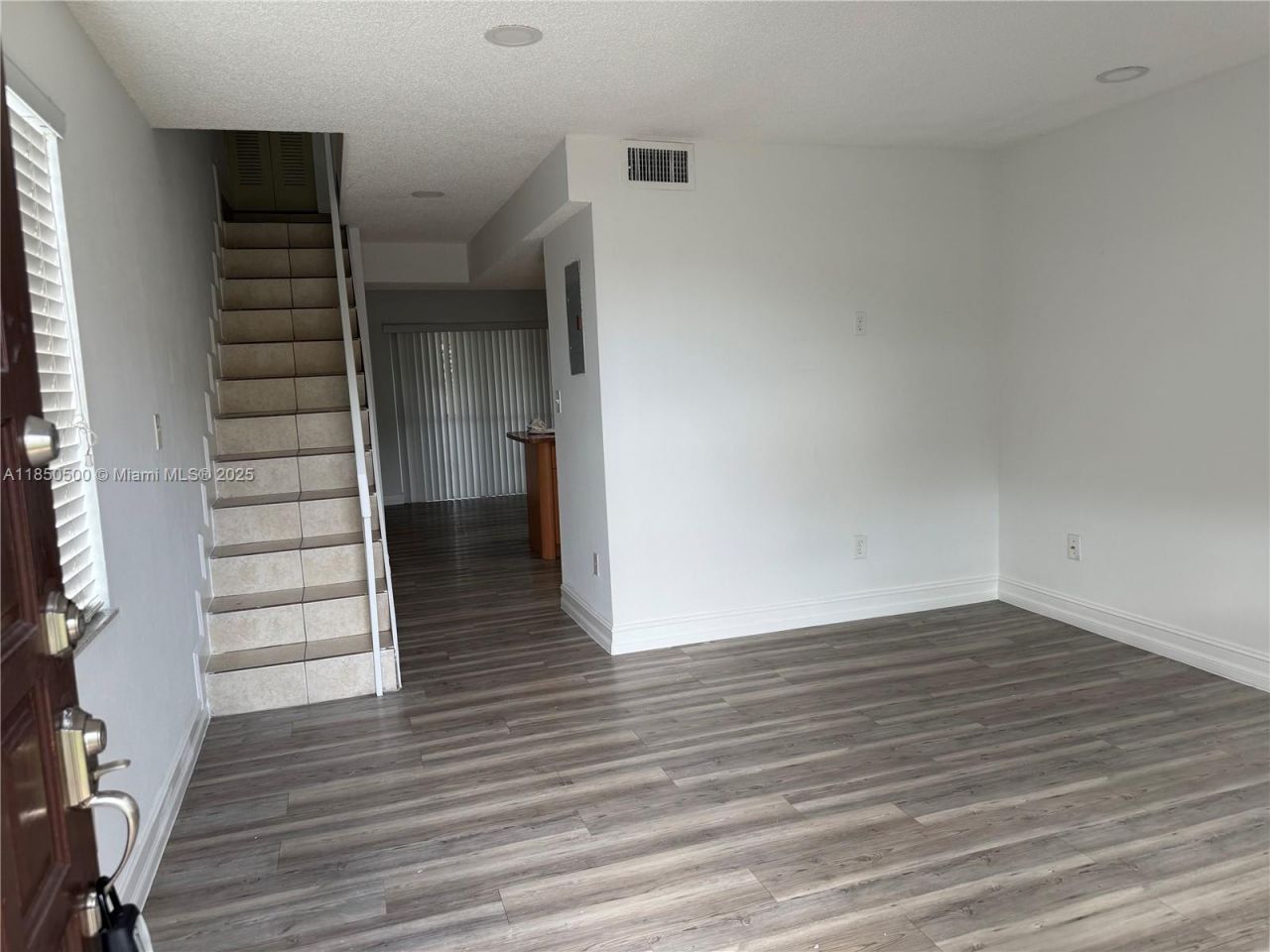 2289 W 52nd St, Unit 2-3, Hialeah, FL 33016 Photo