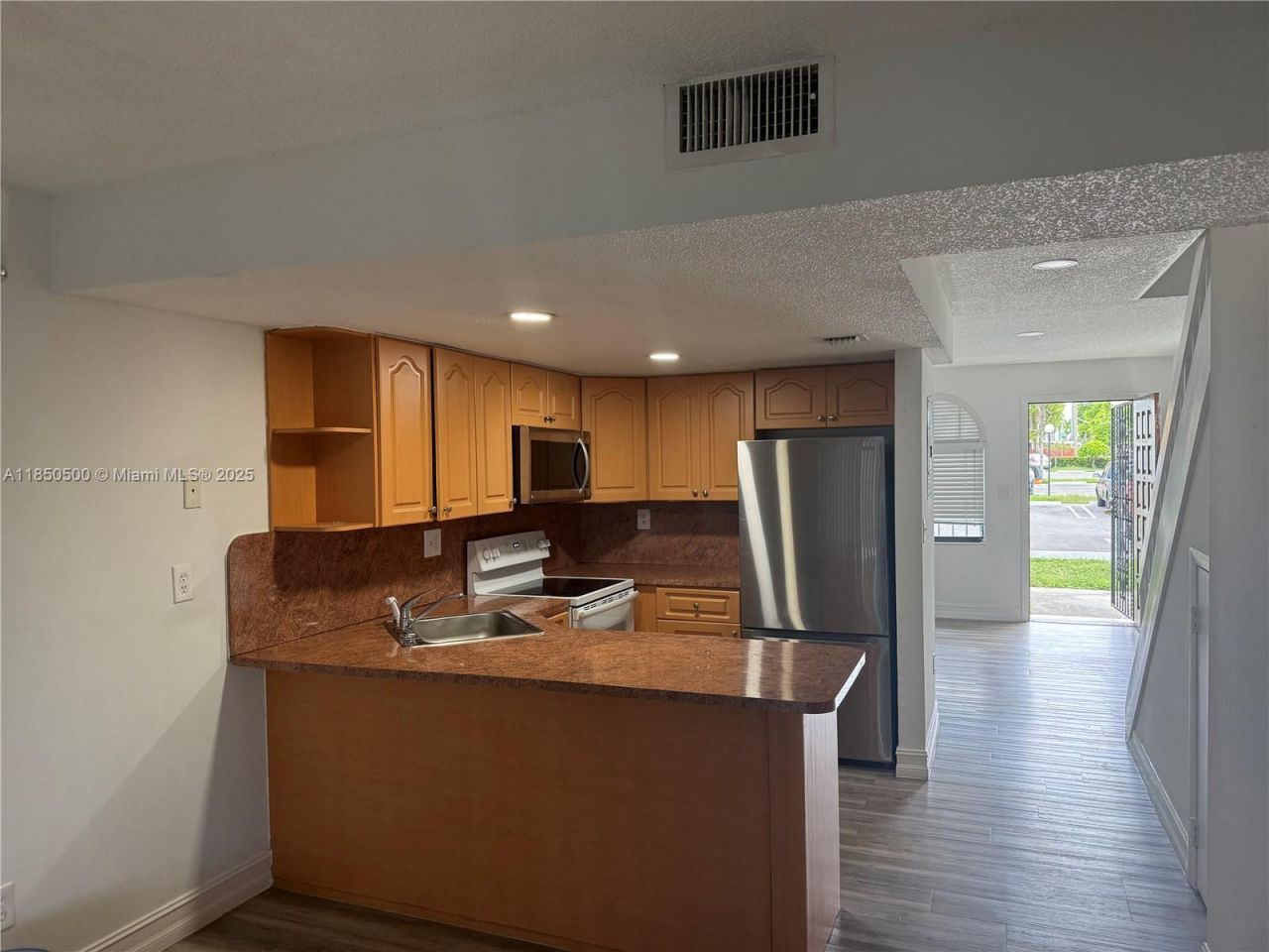 2289 W 52nd St, Unit 2-3, Hialeah, FL 33016 Photo