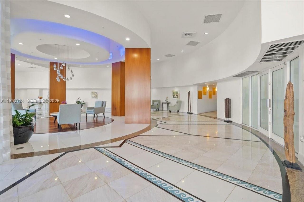 6301 Collins Ave, Unit 2705, Miami Beach, FL 33141 Photo