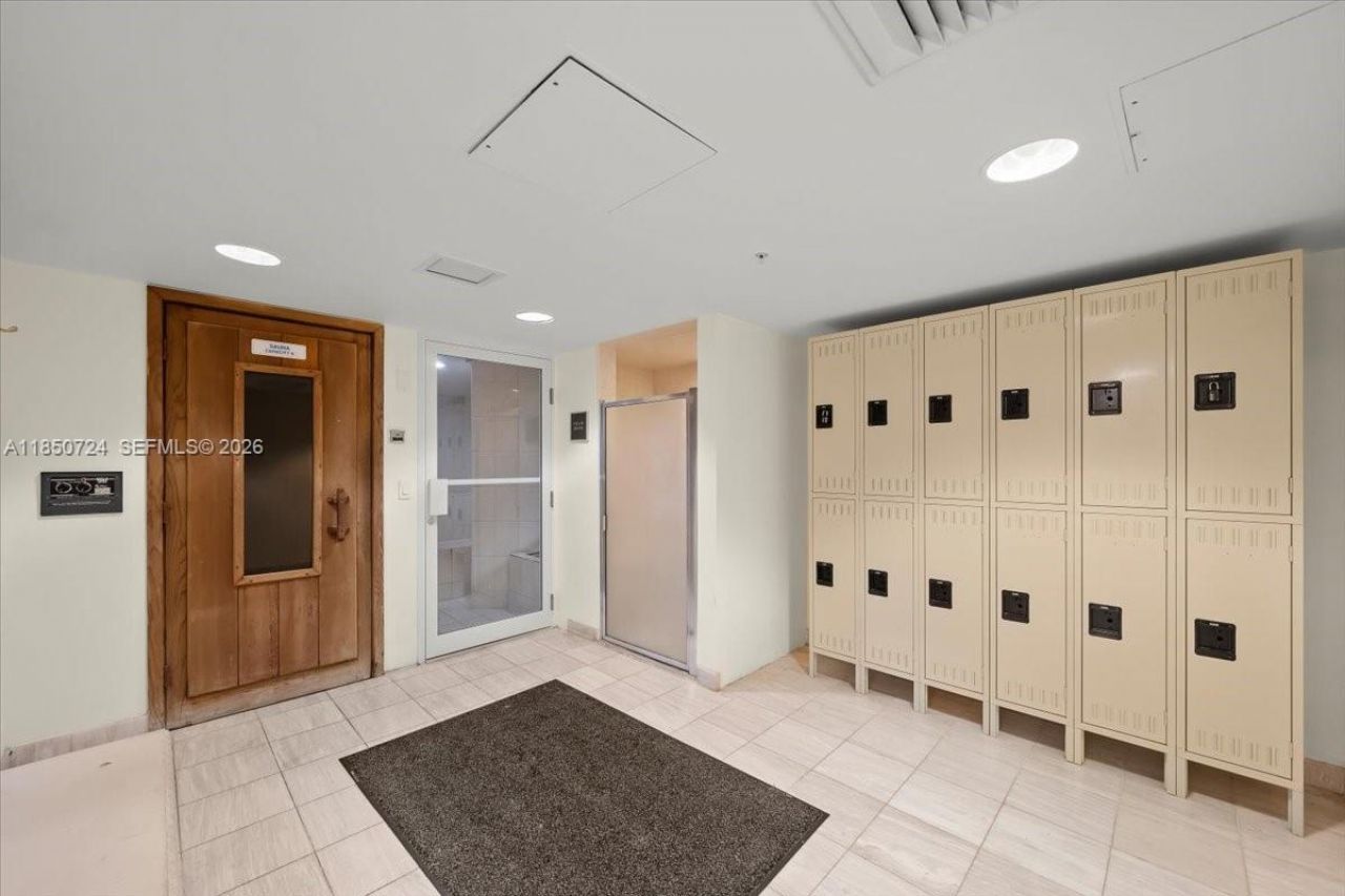 6301 Collins Ave, Unit 2705, Miami Beach, FL 33141 Photo